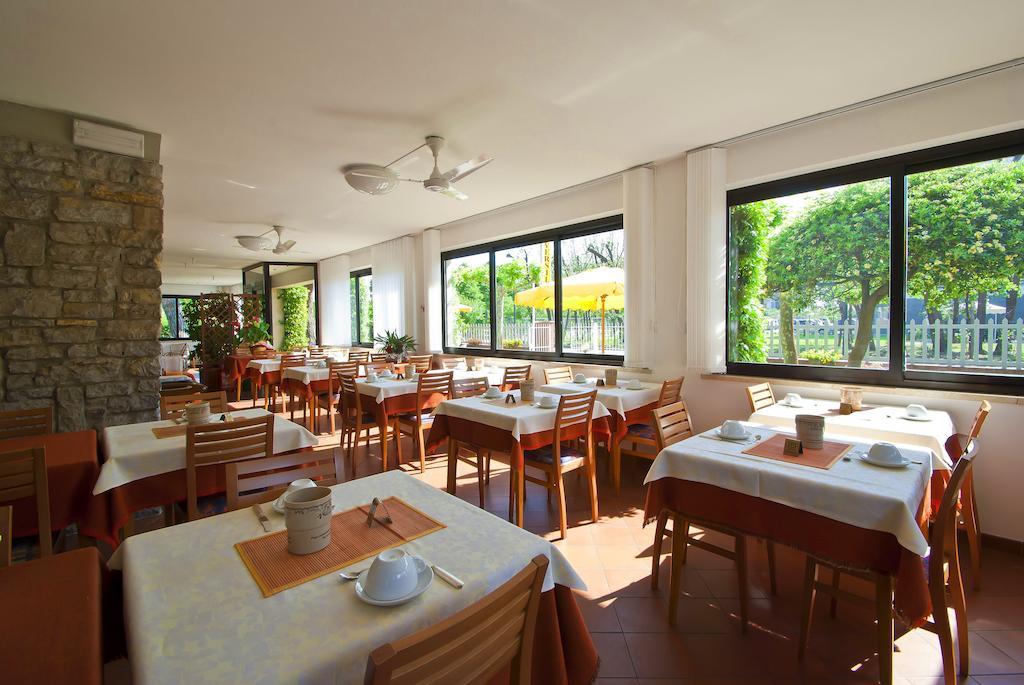לידו די קאמאיורה Hotel Versilia מראה חיצוני תמונה