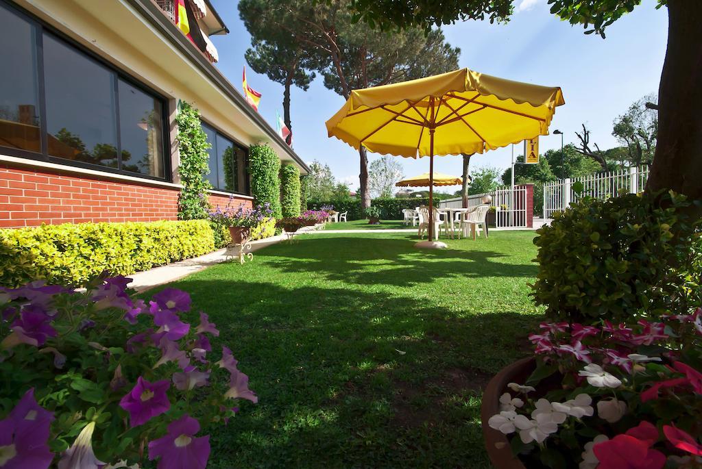 לידו די קאמאיורה Hotel Versilia מראה חיצוני תמונה